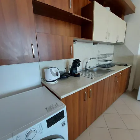Apartment Oasis Four *
